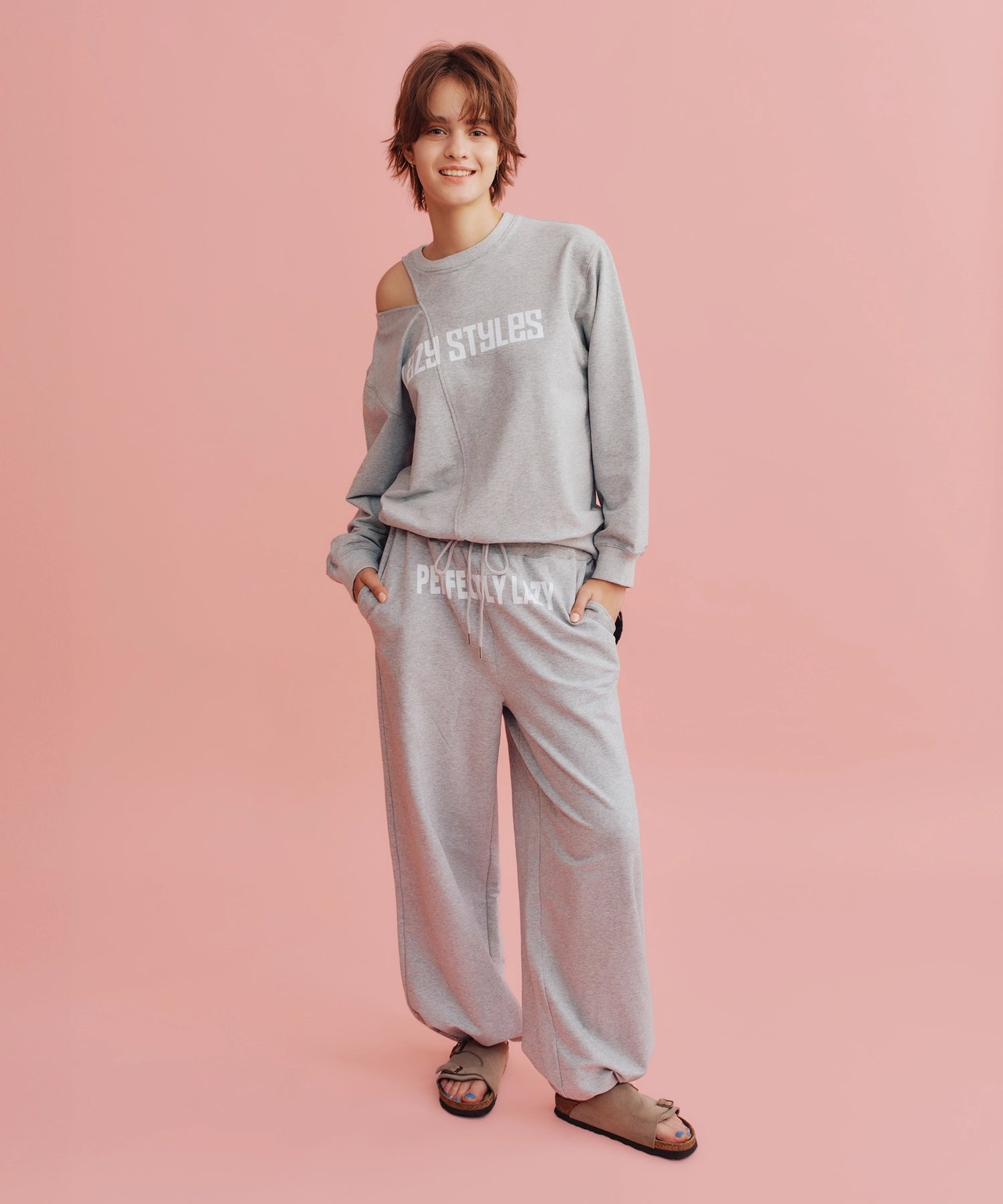 Wide Leg Sweatpants Heel Design | ワイドレッグ スウェットパンツ フロントデザイン Lazy Styles | Official Online Store